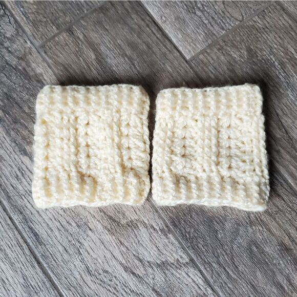 Hand Crafted Chunky Knit Crochet Cream Colored Boot Cuffs - Picture 7 of 8